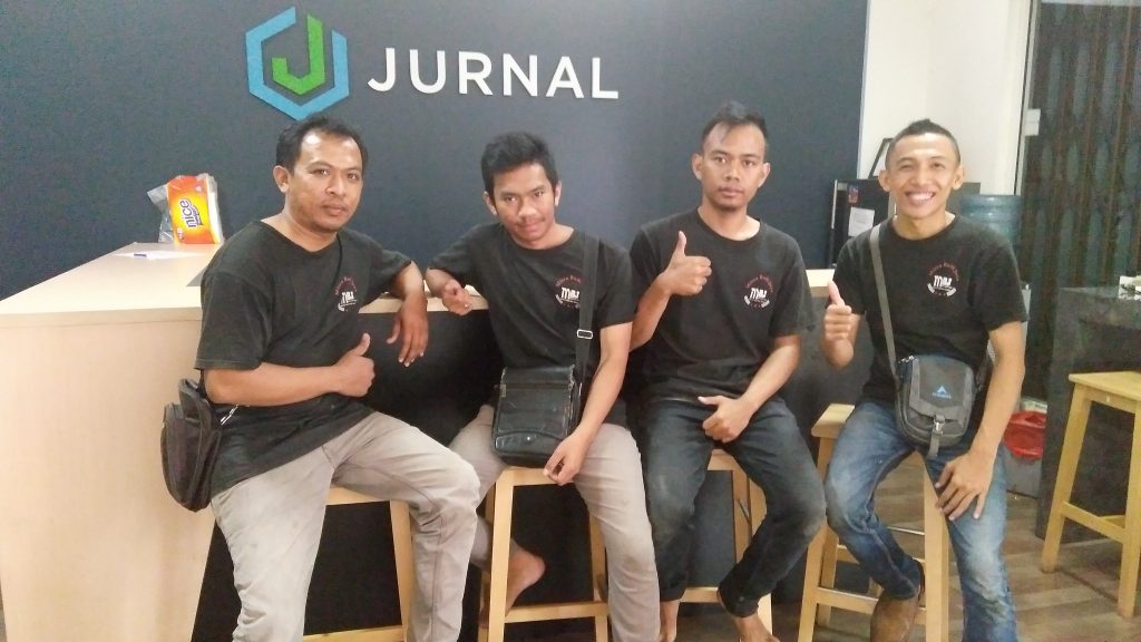 Jasa cuci sofa mitra budi jaya